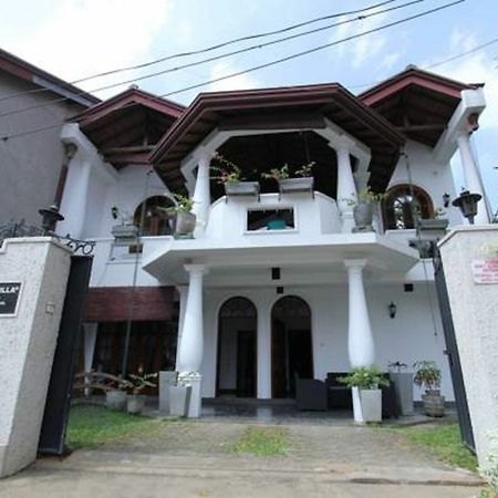 Angel Villa Negombo Exterior photo
