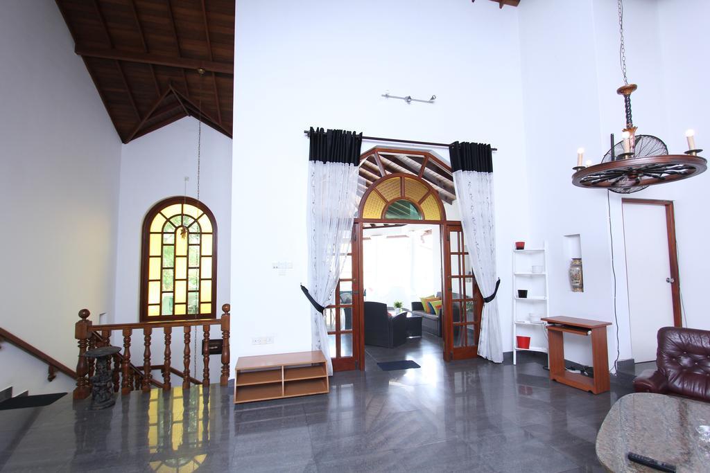Angel Villa Negombo Exterior photo