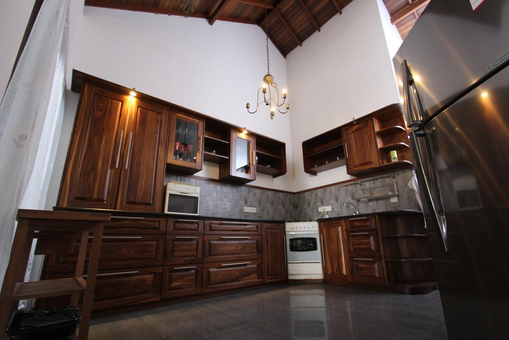 Angel Villa Negombo Exterior photo