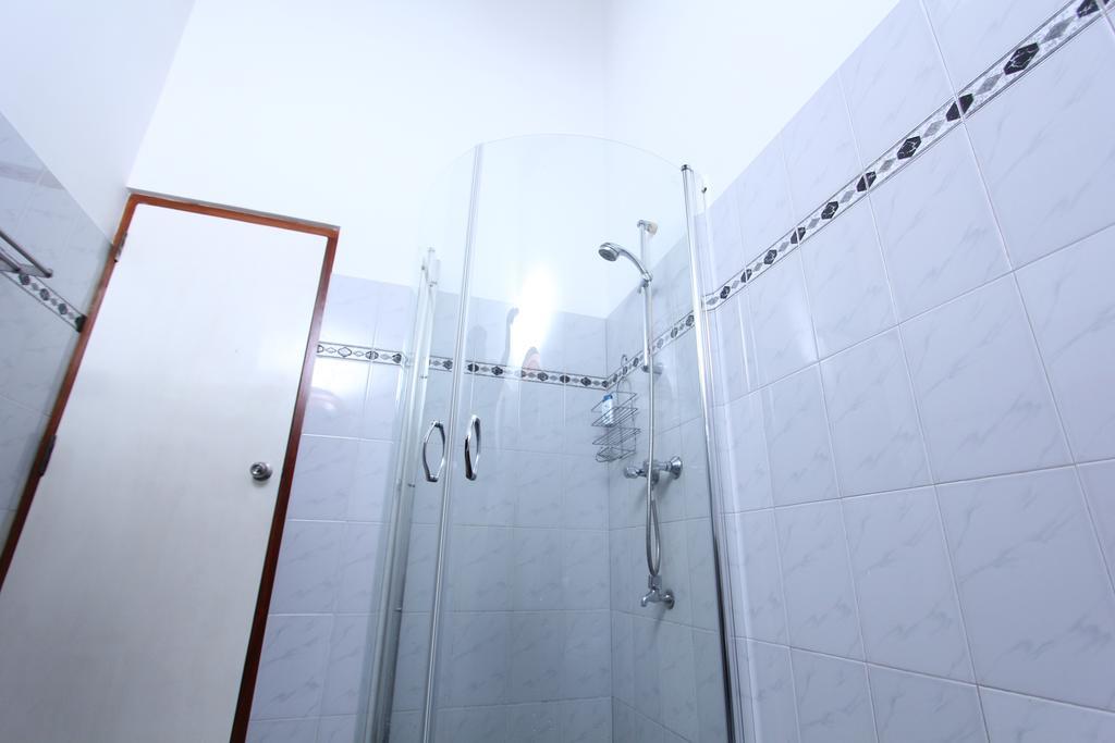 Angel Villa Negombo Exterior photo
