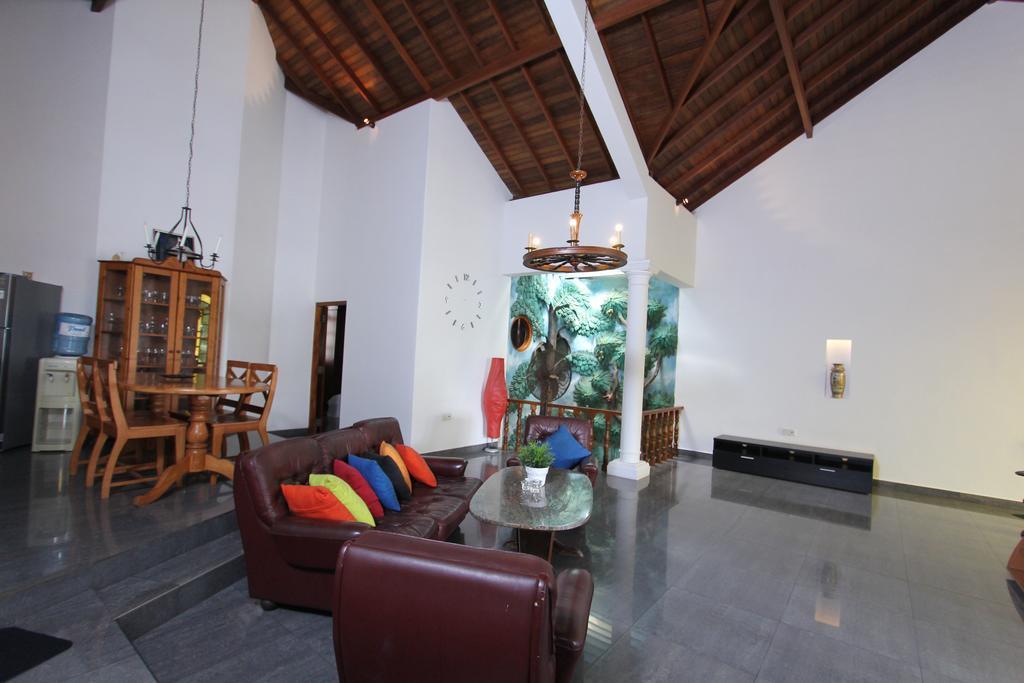 Angel Villa Negombo Exterior photo